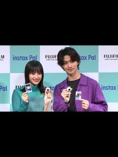 [画像][x]広瀬すず＆横浜流星、縁日気分を満喫（富士フイルム INSTAX“チェキ”新製品発表会／広瀬すず 横浜流星） - YouTube 余白なし