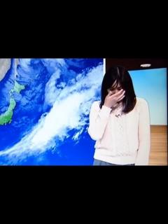 [画像][x]【あわや放送事故】NHKお天気キャスター生放送中号泣 - YouTube 余白なし