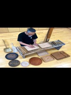 [画像][x]二風谷イタができるまで。51年間二風谷イタを作ってきた73歳のアイヌの伝統工芸職人。 - YouTube 余白なし