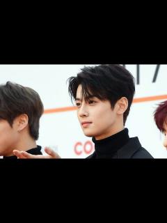 [画像][x]【チャウヌ×高嶋ちさ子】“チャウヌ後援会”「しゃべくり007」で発足 高嶋ちさ子ら7名、ウヌ様愛を全力アピール2024年9月30日 // 本日 ... 余白なし