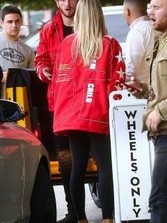 [画像][x]Brody Jenner's ex Josie Canseco and her new beau Logan Paul wear ... 余白なし