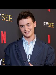 [画像][x]Stranger Things star Noah Schnapp celebrates “first Pride” after coming out 余白なし