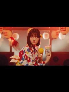 [画像][x]原菜乃華 丸亀製麺「真夏の新体験！サマーシェイクうどん、誕生」篇 - YouTube 余白なし