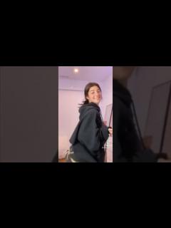 [画像][x]Charli D'amelio Twerking Compilation, Charli shakes her booty 🍑🍑💨💦🥵 ... 余白なし