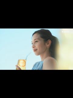 [画像][x]中条あやみ、あの夏の午後を懐かしむ…山下達郎の書き下ろし「Sync Of Summer」／キリン 午後の紅茶CM - YouTube 余白なし