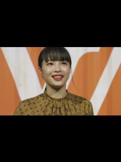 [画像][x]広瀬すず、ルイ・ヴィトンのスカートに「一目ぼれ」 メンズショーに「ドキドキ」 - YouTube 余白なし