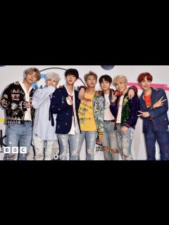 [画像][x]BTS: Who are they and how did they become so successful? - BBC Newsround 余白なし