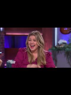 [画像][x]Sandra Bullock at Kelly Clarkson Show. - YouTube 余白なし