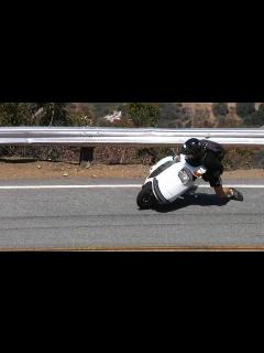 [画像][x]Scooter Crashes Into Guardrail on Mulholland - YouTube 余白なし