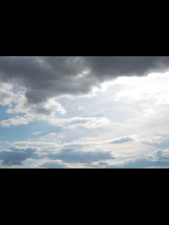 [画像][x]File:Sky cloudy.JPG - Wikimedia Commons 余白なし