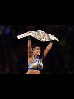 [画像][x]Bayley May Be Leaving WWE: Report - Newsweek 余白なし