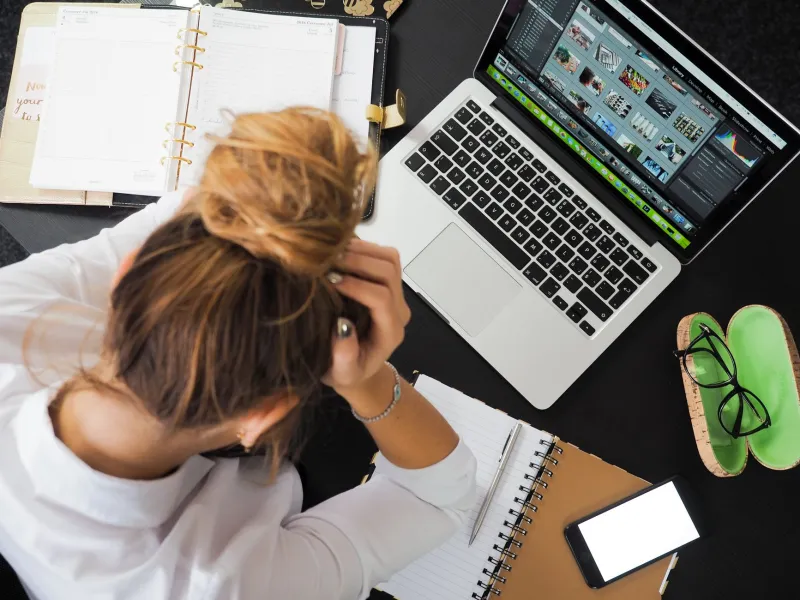 Searching Without Knowing How: The Quiet Collapse of Information Competency in the Digital Age
